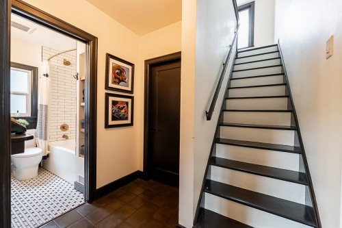 341 22Nd Avenue W, Vancouver, BC 