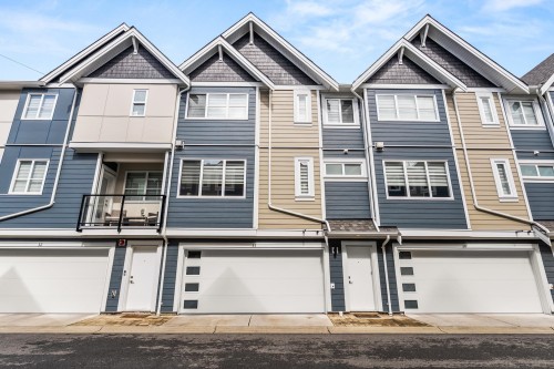 31-5377 8a Avenue  Delta, BC V4M 0E2