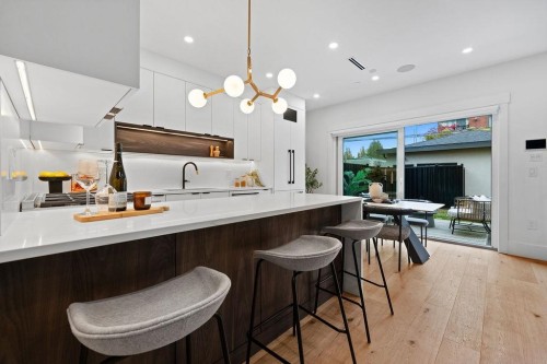 2-4549 11Th Avenue W, Vancouver, BC 