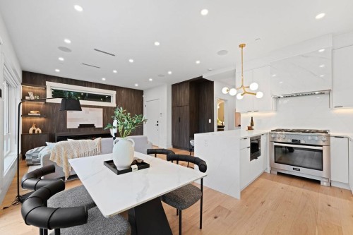 2-4549 11Th Avenue W, Vancouver, BC 