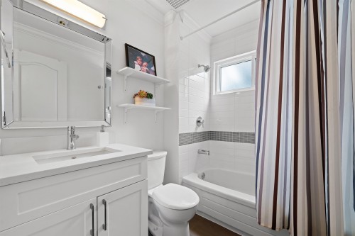 2992 42Nd Avenue W, Vancouver, BC 