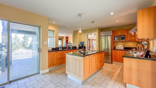 4825 Headland Close, West Vancouver, BC 