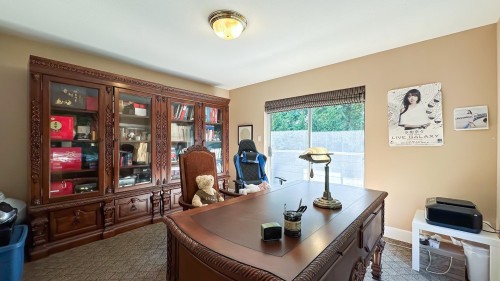 4825 Headland Close, West Vancouver, BC 