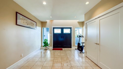 4825 Headland Close, West Vancouver, BC 