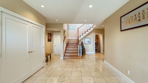 4825 Headland Close, West Vancouver, BC 