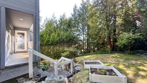 4825 Headland Close, West Vancouver, BC 