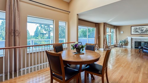 4825 Headland Close, West Vancouver, BC 
