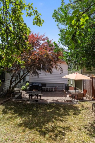 1737 5Th Avenue E, Vancouver, BC 