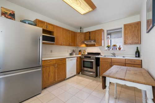 1737 5Th Avenue E, Vancouver, BC 