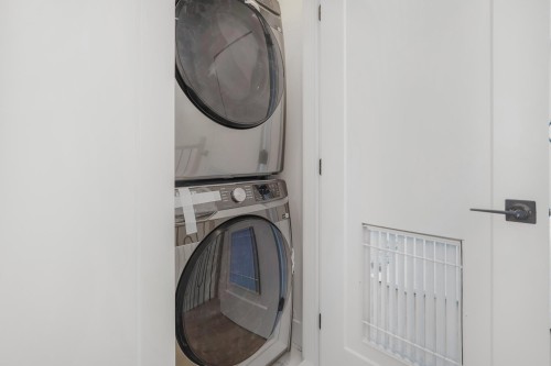 1-122 Eighth Avenue, New Westminster, BC 