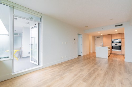 1410-5508 Hollybridge Way, Richmond, BC 