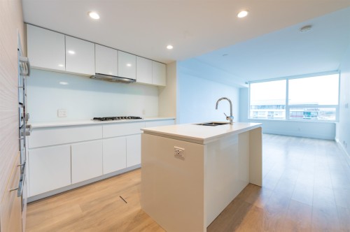 1410-5508 Hollybridge Way, Richmond, BC 