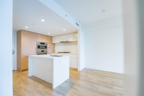 1410-5508 Hollybridge Way, Richmond, BC 