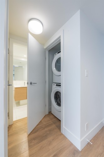 1410-5508 Hollybridge Way, Richmond, BC 