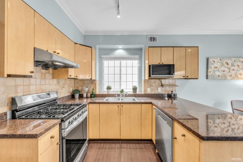 6833 Barnard Drive, Richmond, BC 