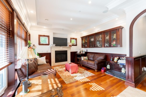 2502 36Th Avenue W, Vancouver, BC 