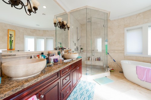 2502 36Th Avenue W, Vancouver, BC 