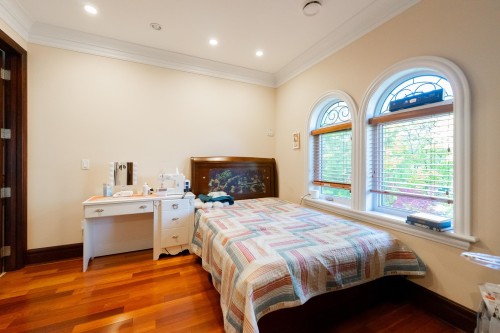 2502 36Th Avenue W, Vancouver, BC 