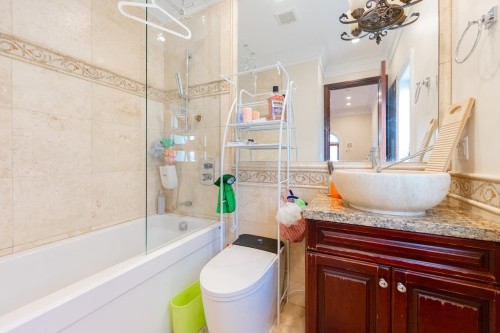 2502 36Th Avenue W, Vancouver, BC 