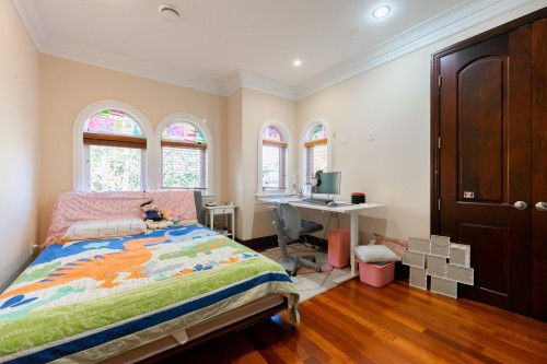 2502 36Th Avenue W, Vancouver, BC 