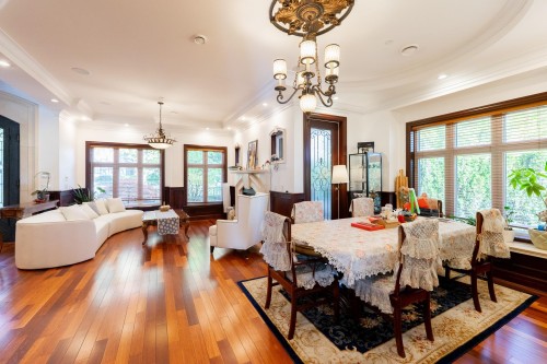 2502 36Th Avenue W, Vancouver, BC 