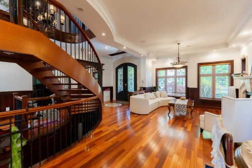 2502 36Th Avenue W, Vancouver, BC 