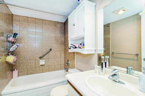 213-1195 Pipeline Road, Coquitlam, BC 