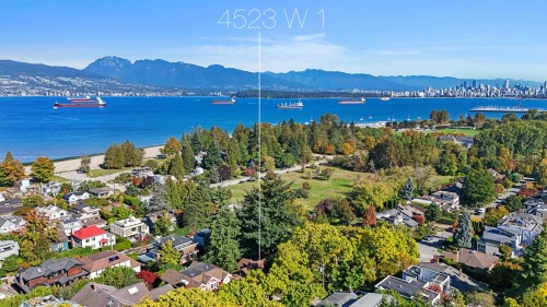 4523 1St Avenue W, Vancouver, BC 