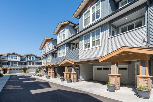 16-24086 104 Avenue, Maple Ridge, BC 