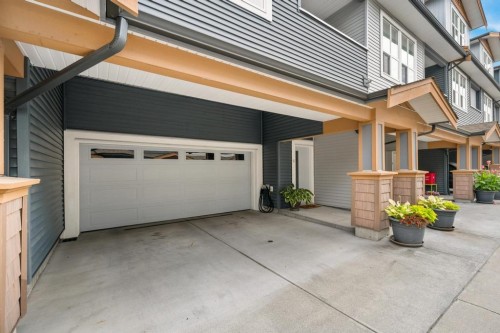 16-24086 104 Avenue, Maple Ridge, BC 