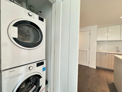 702-3331 No. 3 Road, Richmond, BC 