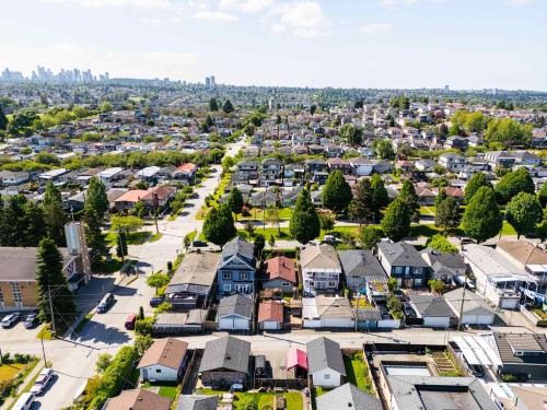 3089 1St Avenue E, Vancouver, BC 