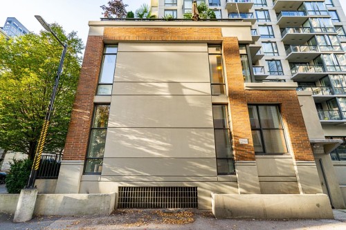 555 Helmcken Street, Vancouver, BC 