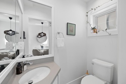 2248 Grant Street, Vancouver, BC 