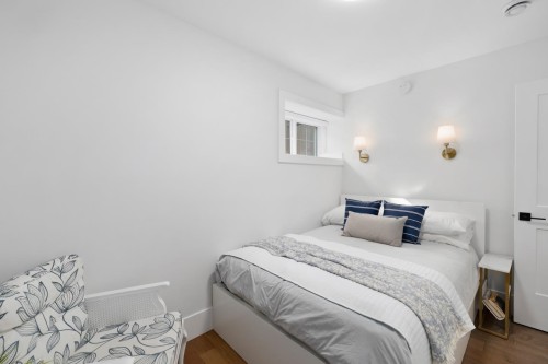 2248 Grant Street, Vancouver, BC 