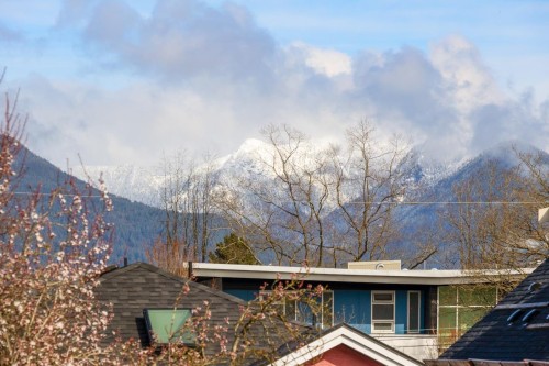 2248 Grant Street, Vancouver, BC 