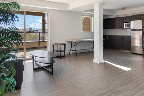 303-5688 Hastings Street, Burnaby, BC 