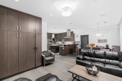 7493 Gatineau Place, Vancouver, BC 