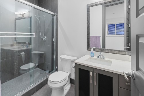 7493 Gatineau Place, Vancouver, BC 