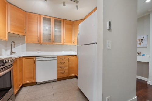 104-925 15Th Avenue W, Vancouver, BC 