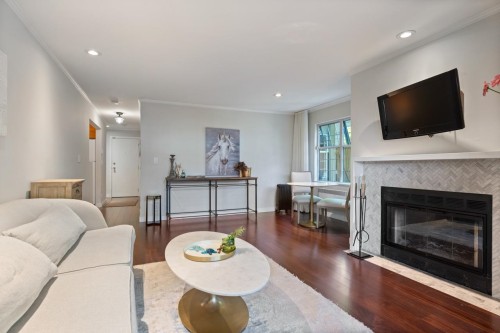 104-925 15Th Avenue W, Vancouver, BC 