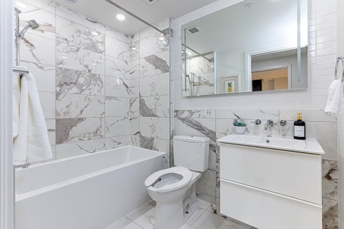 903-239 Keefer Street, Vancouver, BC 