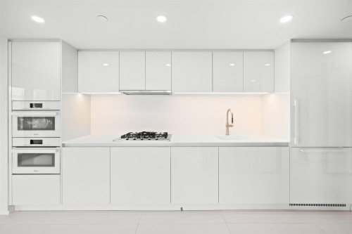 1706-1033 Nelson Street, Vancouver, BC 