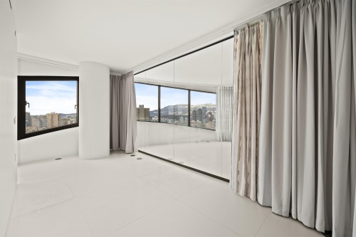 1706-1033 Nelson Street, Vancouver, BC 