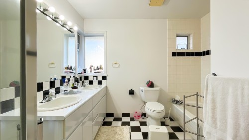 5605 Dewdney Court, Richmond, BC 