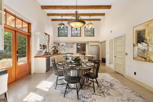 947 22Nd Street, West Vancouver, BC 