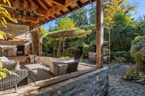 947 22Nd Street, West Vancouver, BC 