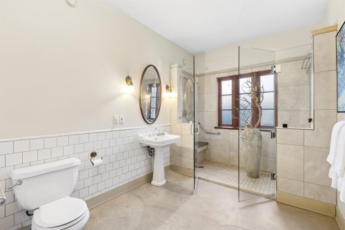 947 22Nd Street, West Vancouver, BC 