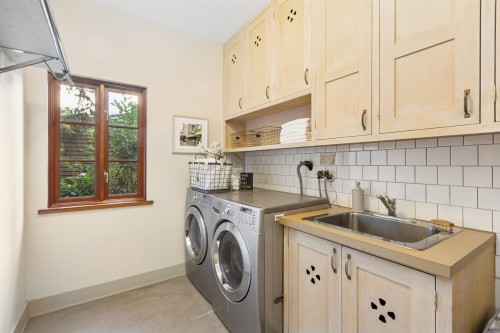 947 22Nd Street, West Vancouver, BC 