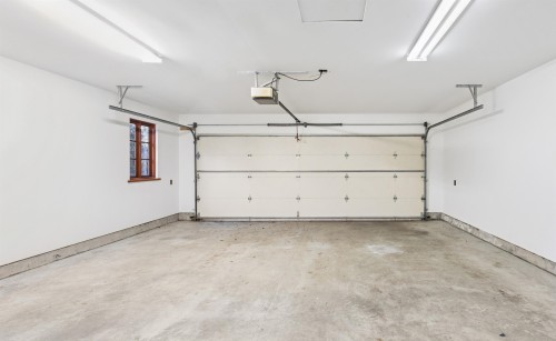 947 22Nd Street, West Vancouver, BC 